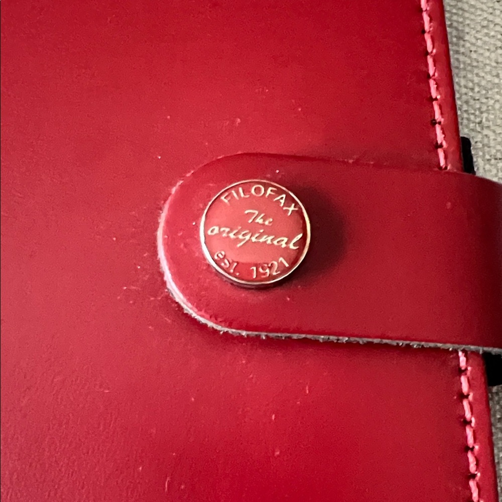 Filofax the original made in the UK Red Leather Planner Agengda